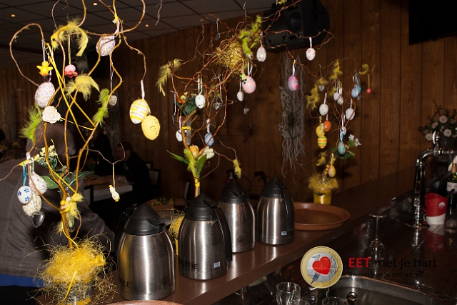20150322 frans versteden fotografie - tilburginbeeld FRVE0827.jpg - eet met je hart lunch en creatieve workshop paastakken maken